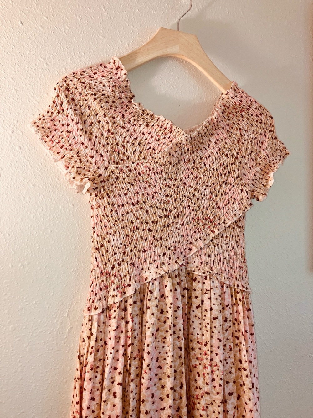 Jessica Simpson Blush Floral V-Neck Smocked Maxi Dress Shortsleeve Small cottage - Picture 3 of 7